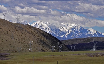 Minya Gongkar wires in clouds 2015 Ms