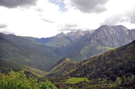 Mountain scenery on the Deqen / Garze Prefectures border, Chinese know as Xiao Shu Shan