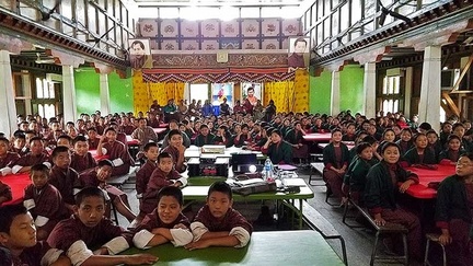Audience of 400 students (not all visible here) for my Mushroom talk at Yibi Labtsa Tangtibi School 