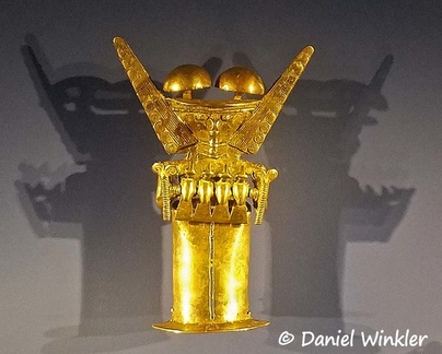 Gold figurine with mushrooms Museo del Oro Bogotá